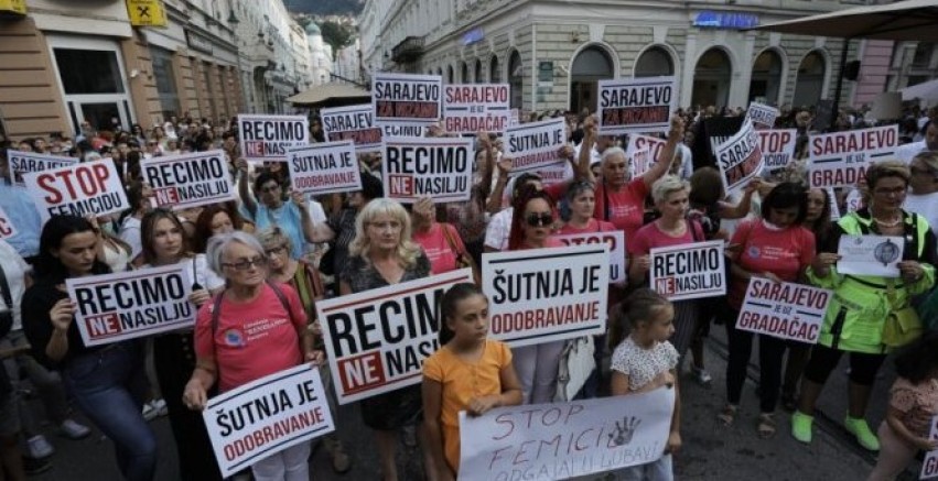 Bosnalı Kadınların Şiddeti protesto yürüyüşleri