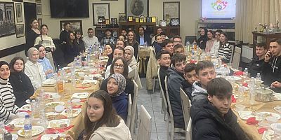 İskeçeli 80 Türk Genci İTB iftarında oruç açtı