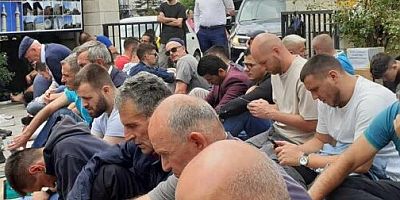 Kosova Polisine saldırı camilerde kınandı