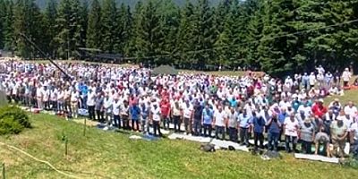 Ayvaz Dede Şenliği Bosna Hersek Prusats'ta 516 yıldır yaşatılan gelenek