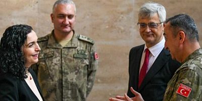 Kosovalı Osmani KFOR Komutanı Ulutaş'la güvenliği konuştu