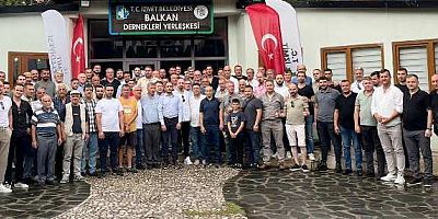 Yalakdereliler Derneğinde Mustafa Kırbaş Başkanlığı Cüneyt Ergenç'e devretti